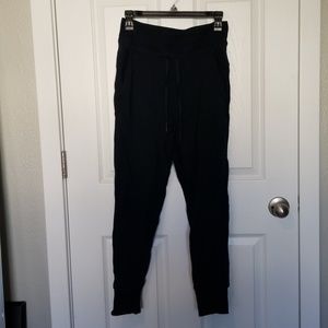 Lululemon Press Pause Jogger II size 4 Teal